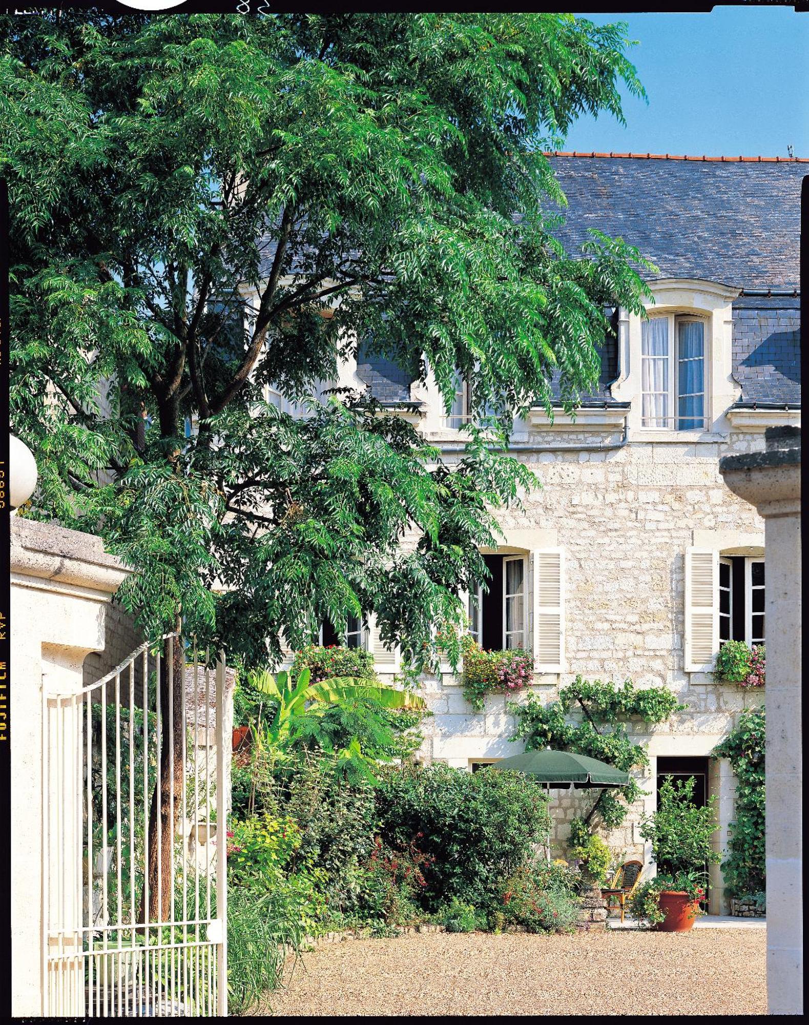 Hotel Diderot Chinon Esterno foto